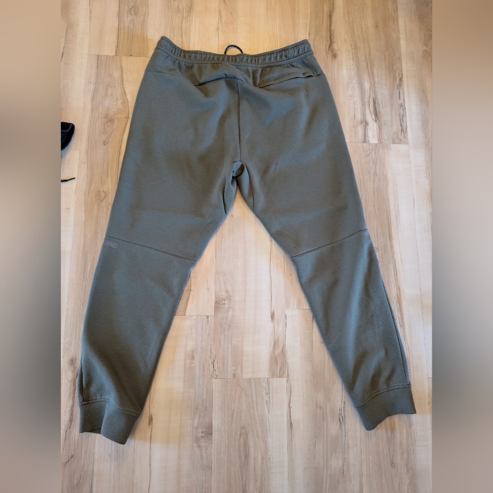 Jogger Bundle Size Large Old Navy & AE - Picture 4 of 8